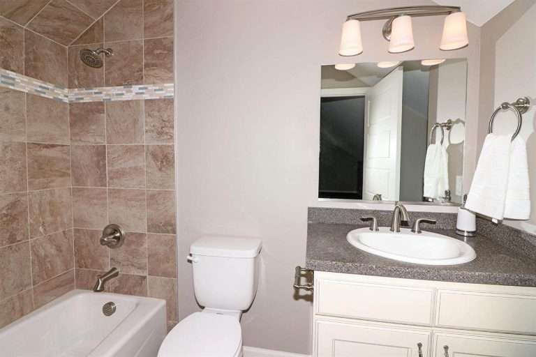 The Ópalo bathroom, new home by Integrity Homes in Western Colorado