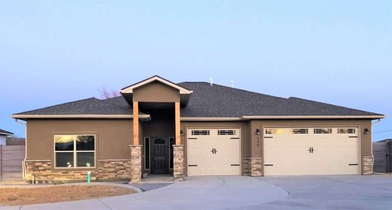 The Rubí front exterior, new home by Integrity Homes in Western Colorado